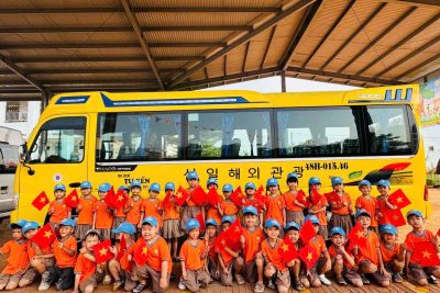 ✨ Thực hiện chủ đề giáo dục “Nâm Nung của bé” và chào mừng 51 năm ngày giải phóng Miền Nam thống nhất đất nước 30/4. Hôm nay, ngày 20/4/2026 trường mầm non Hoa Ban, xã Nâm Nung, tỉnh Lâm đồng tổ chức cho trẻ 5 tuổi thăm quan, trải nghiệm, dâng hương tượng đài B4, thôn Nam Tiến, xã Nâm Nung. Trẻ được tới thăm nơi làm việc của ban chỉ huy quân sự xã Nâm Nung, tỉnh Lâm Đồng.