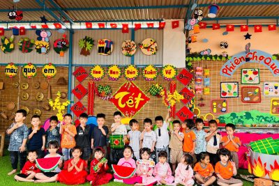 Không khí Tết rộn ràng đã lan tỏa khắp Trường Mầm Non Hoa Ban rồi các bạn ơi !!